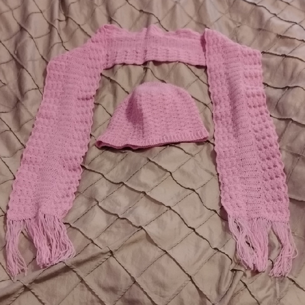 Handmade Crochet Wool Pink Hat And Scarf Set Women's Size Small